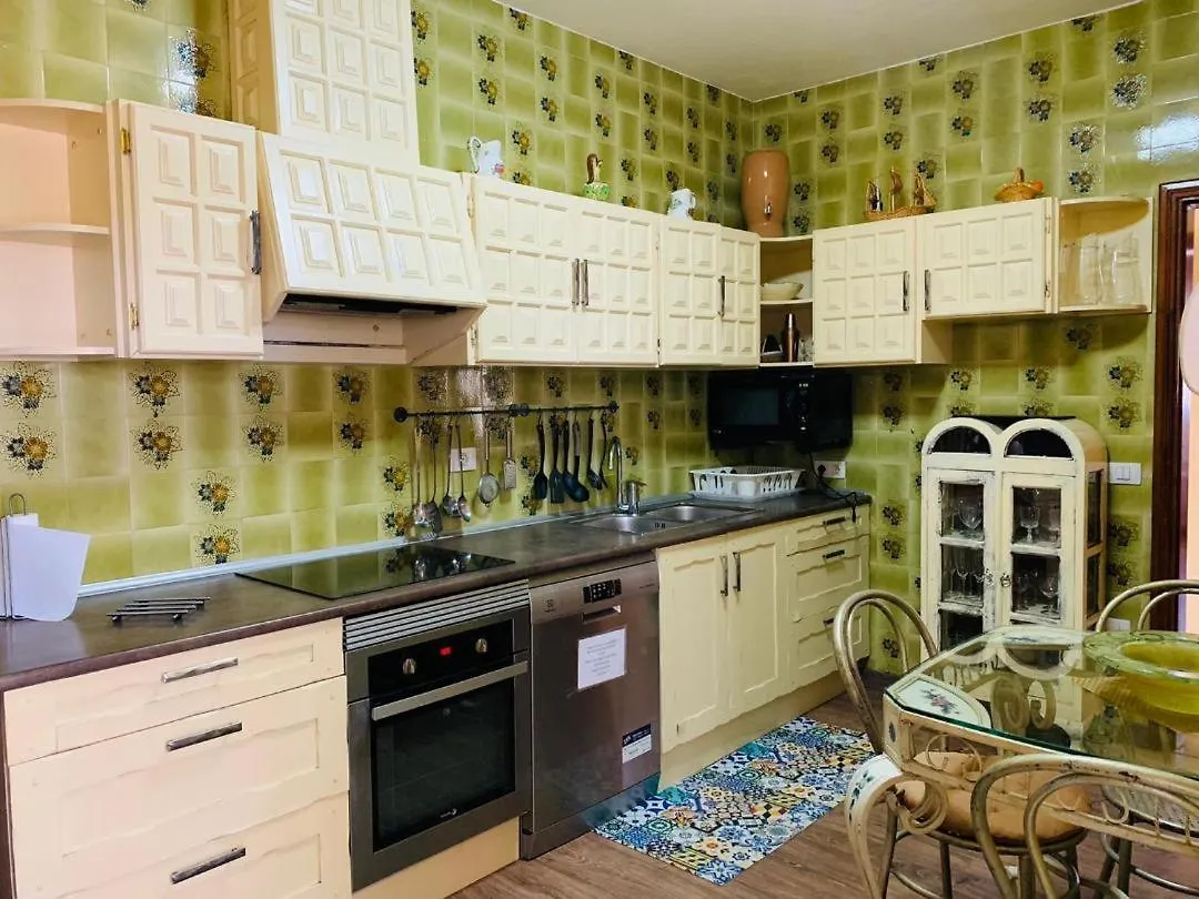 ヴィラ Vivienda Vacacional Tinizara アロナ