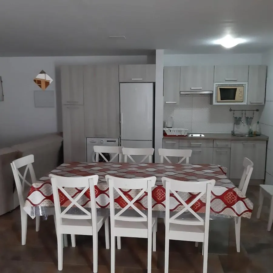 Vivienda Vacacional Tinizara アロナ