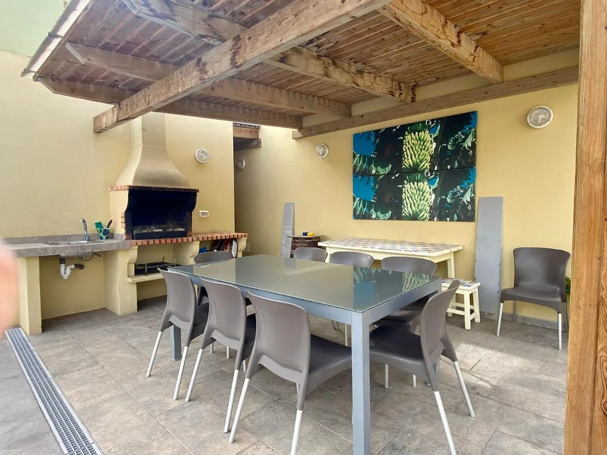 Vivienda Vacacional Tinizara アロナ ヴィラ