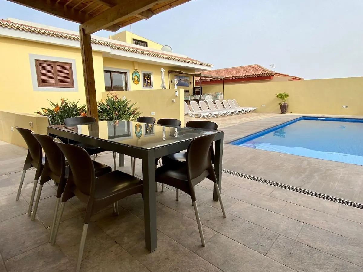 Vivienda Vacacional Tinizara アロナ 0*,  スペイン